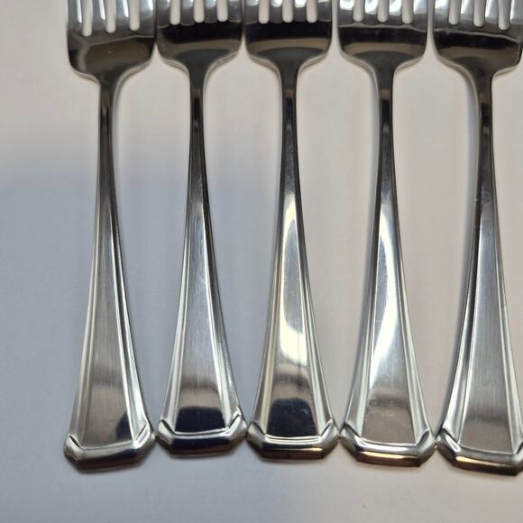 Oneida USA Lot of 7 Salad Forks SSS / Maestro - St.Leger Stainless Glossy - Picture 3 of 13